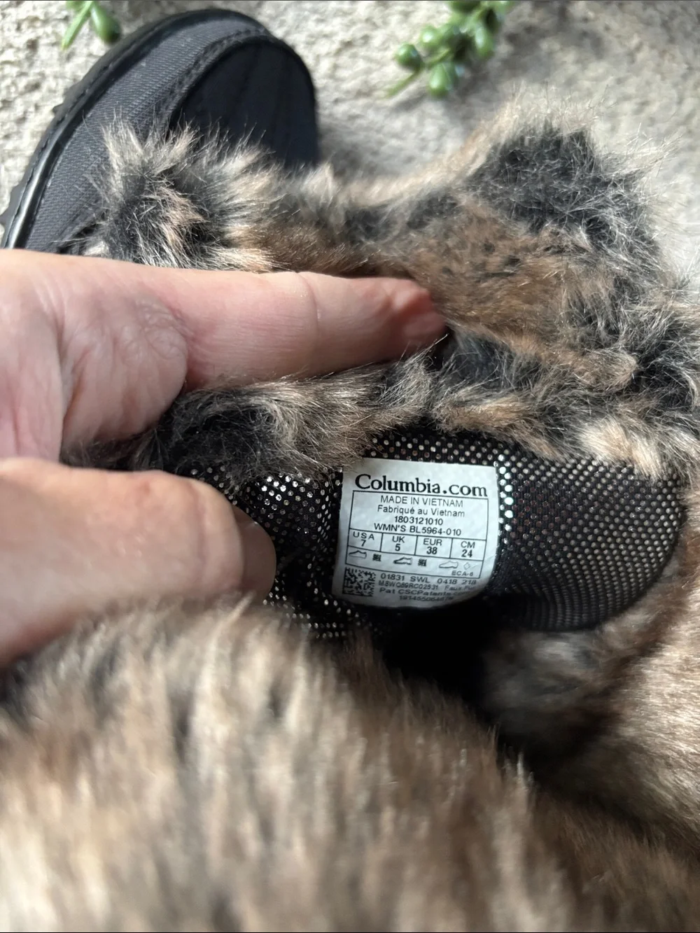 Columbia Black Women's Waterproof Insulated Winter Boots with Faux Fur Trim